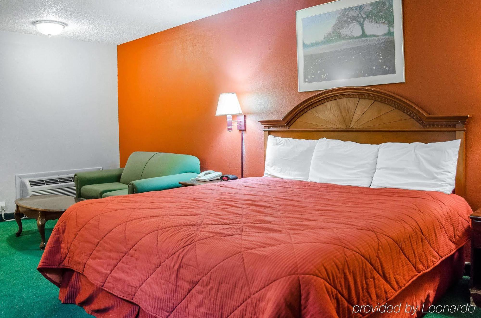 Rodeway Inn Харисбърг Екстериор снимка